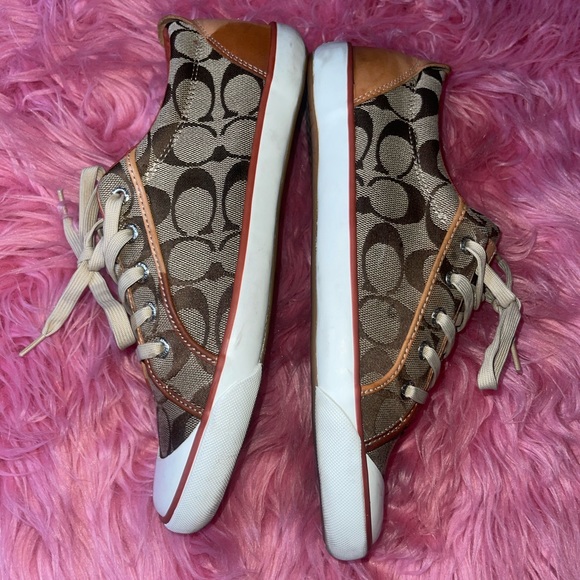 🌸Khaki coach logo sneakers🌸 - Picture 4 of 6